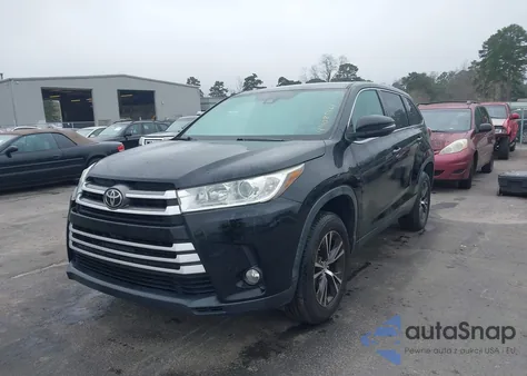 2019 Toyota Highlander Le Plus z USA, uszkodzony, nr VIN 5TDZZRFH8KS356078